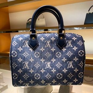 Brand new authentic Louis Vuitton speedy 25 in denim